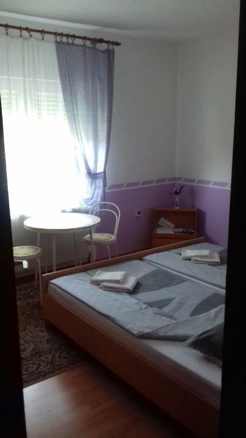 Gacka Rooms Vrhovine ภายนอก รูปภาพ