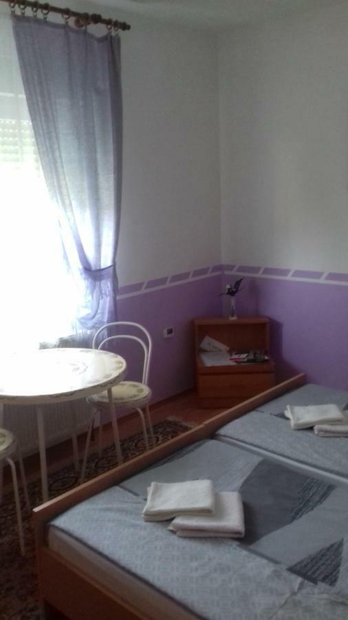 Gacka Rooms Vrhovine ภายนอก รูปภาพ