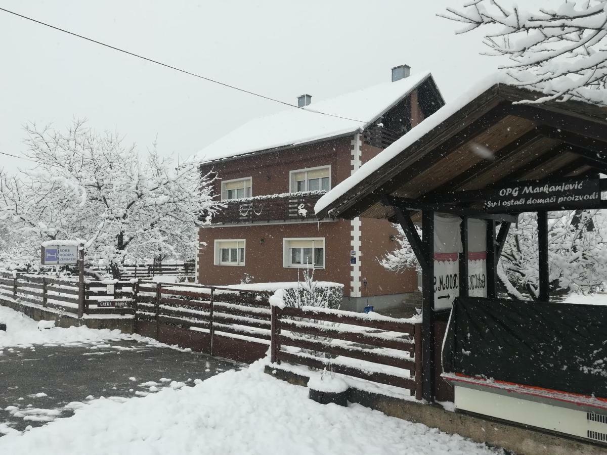 Gacka Rooms Vrhovine ภายนอก รูปภาพ